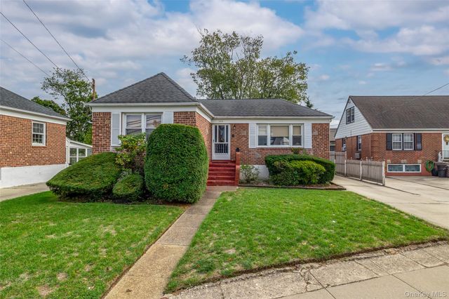 2975 oceanside Road, Oceanside, NY 11572