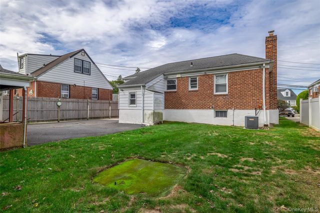 2975 oceanside Road, Oceanside, NY 11572