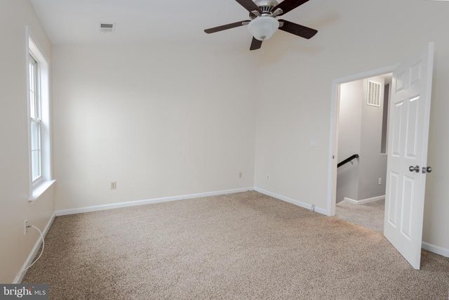 55 THORNBERRY DR, Martinsburg, WV 25403