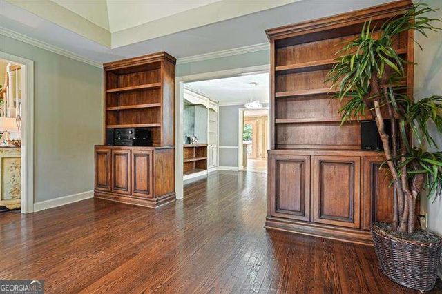 300 Shelli Lane, Roswell, GA 30075