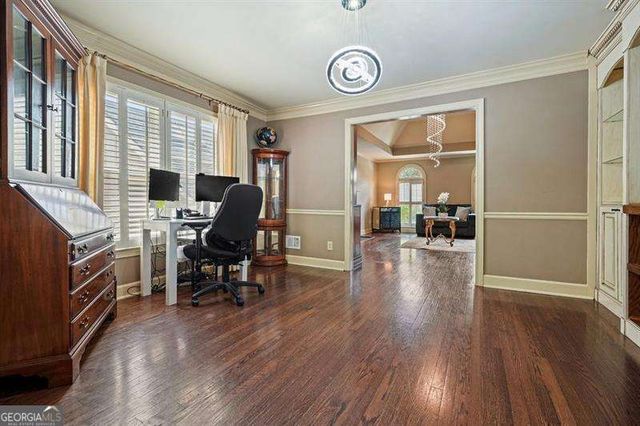 300 Shelli Lane, Roswell, GA 30075