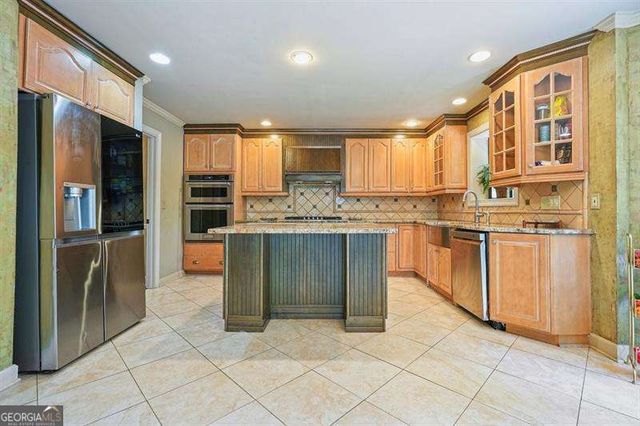 300 Shelli Lane, Roswell, GA 30075