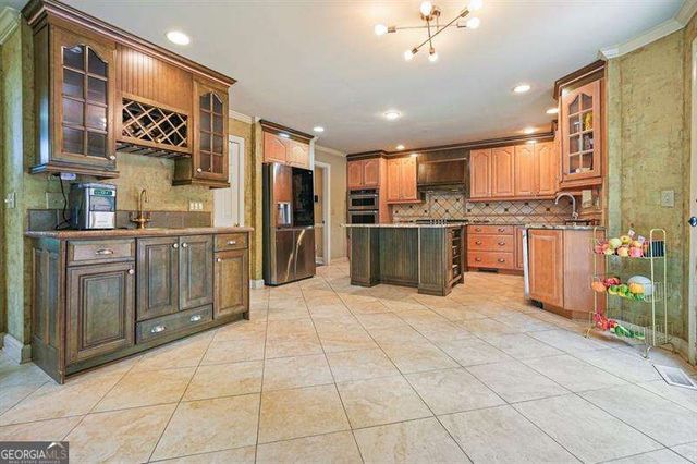 300 Shelli Lane, Roswell, GA 30075