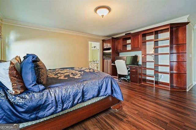 300 Shelli Lane, Roswell, GA 30075