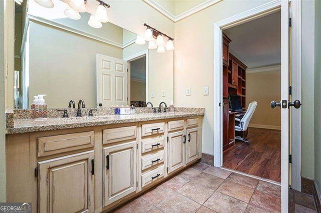 300 Shelli Lane, Roswell, GA 30075