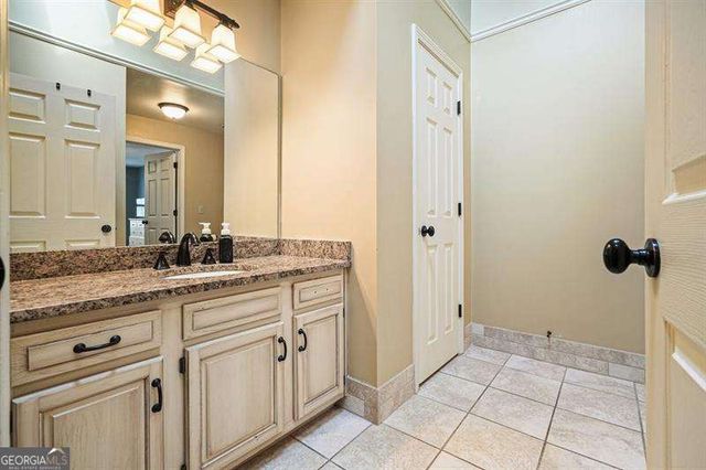 300 Shelli Lane, Roswell, GA 30075