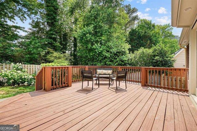 300 Shelli Lane, Roswell, GA 30075