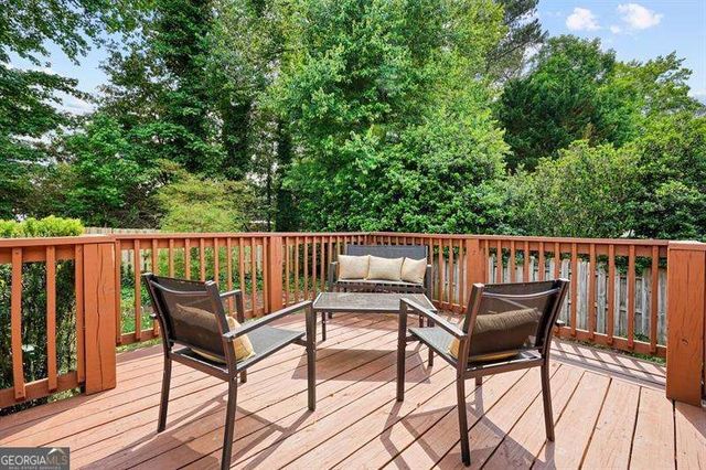 300 Shelli Lane, Roswell, GA 30075