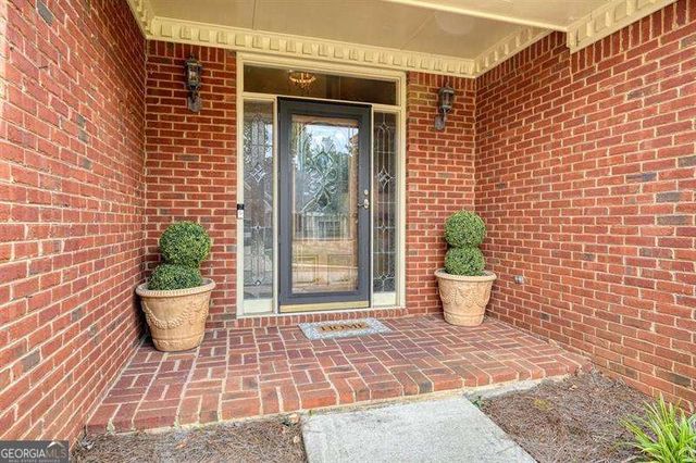 300 Shelli Lane, Roswell, GA 30075