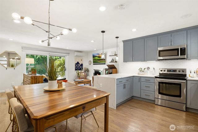 17050 NE 95th Street, Redmond, WA 98052