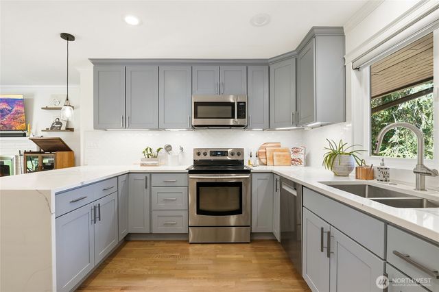17050 NE 95th Street, Redmond, WA 98052
