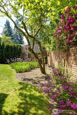 17050 NE 95th Street, Redmond, WA 98052