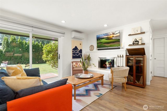 17050 NE 95th Street, Redmond, WA 98052