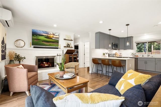 17050 NE 95th Street, Redmond, WA 98052