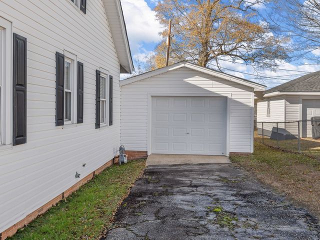 5 Pacific Street, Lyman, SC 29365