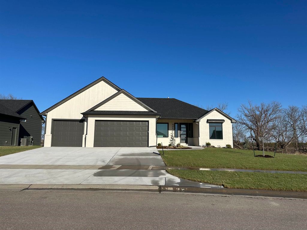 4462 N Grey Meadows, Maize, KS 67101