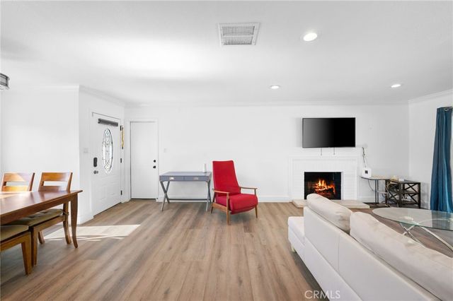 3760 E Calle San Antonio, Palm Springs, CA 92264