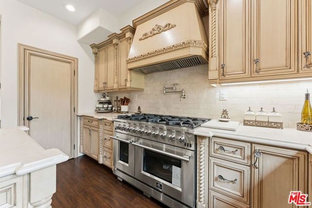 11564 Apulia Court, Porter Ranch, CA 91326