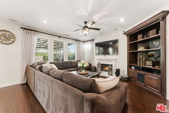 11564 Apulia Court, Porter Ranch, CA 91326
