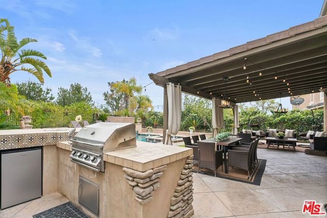 11564 Apulia Court, Porter Ranch, CA 91326