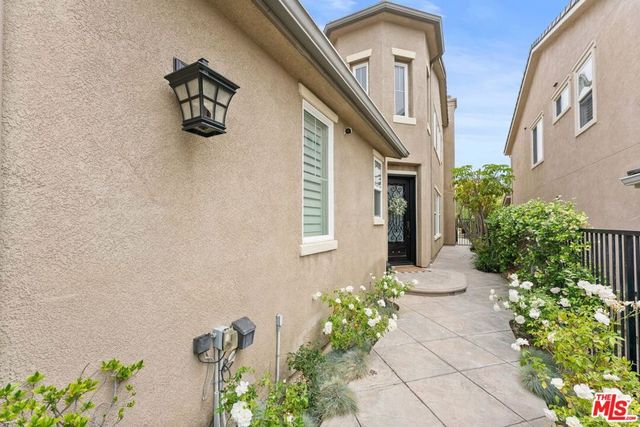 11564 Apulia Court, Porter Ranch, CA 91326