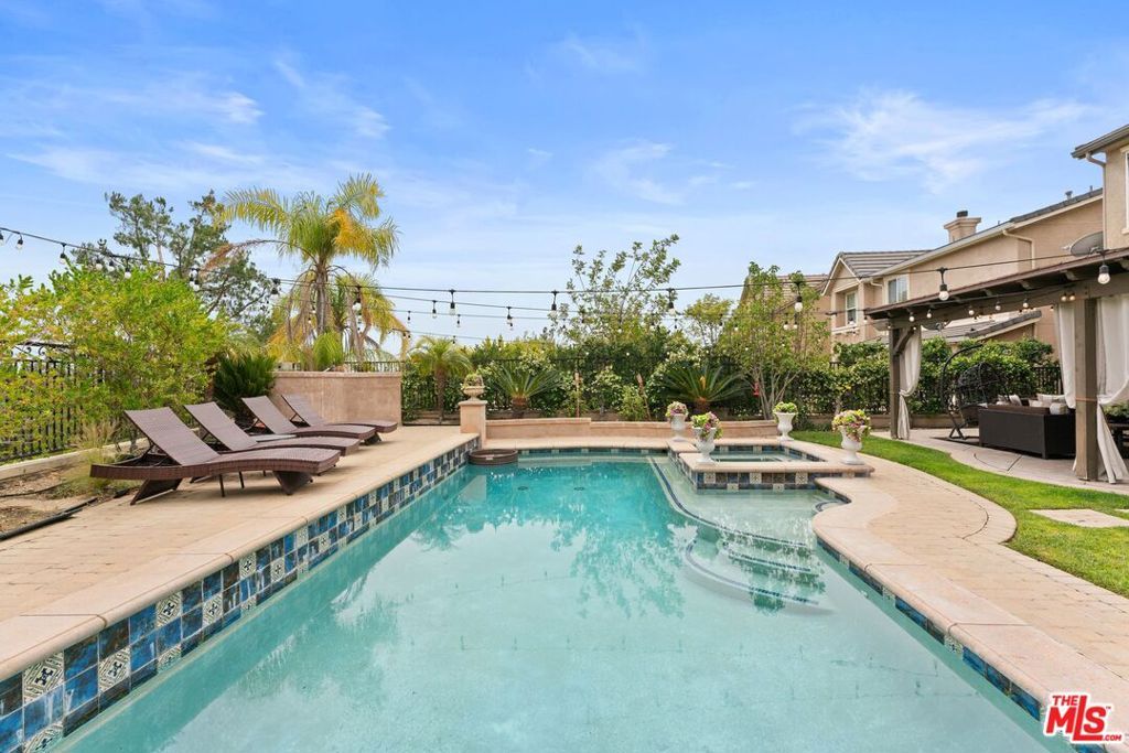 11564 Apulia Court, Porter Ranch, CA 91326