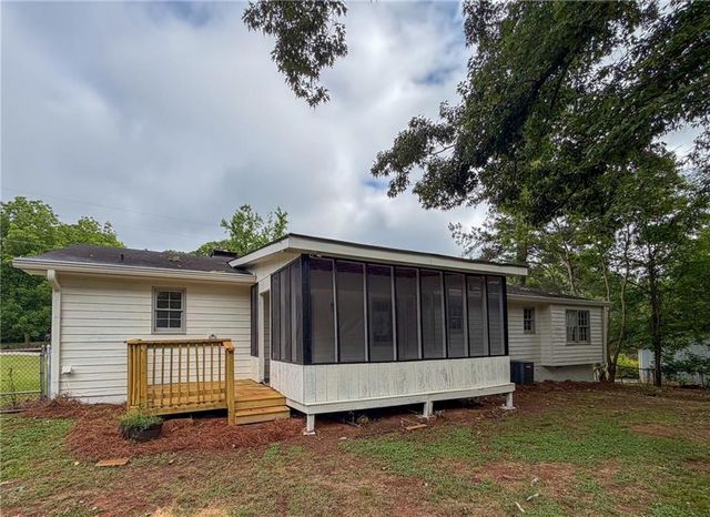 427 Birch Lane SE, Conyers, GA 30094