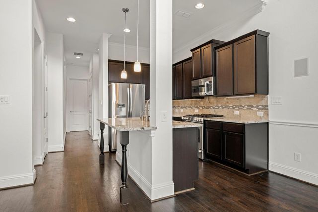 2623 Shady Woods Lane, Houston, TX 77008