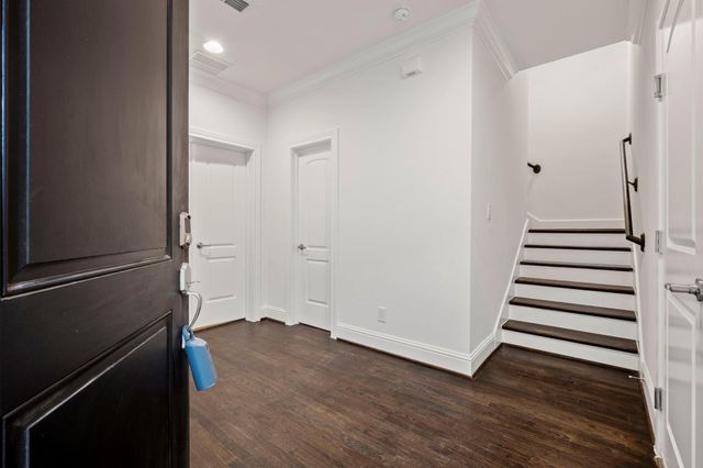 2623 Shady Woods Lane, Houston, TX 77008