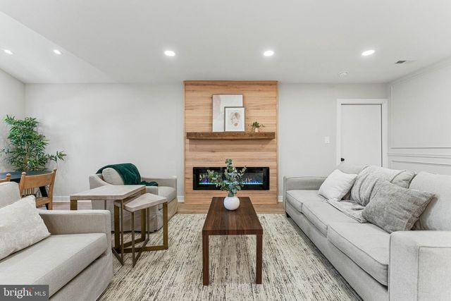 55 BALSAM RD, Levittown, PA 19057
