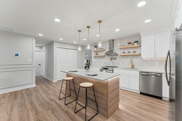 55 BALSAM RD, Levittown, PA 19057
