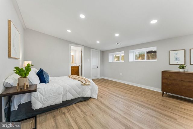 55 BALSAM RD, Levittown, PA 19057