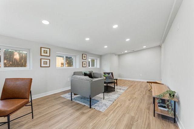 55 BALSAM RD, Levittown, PA 19057