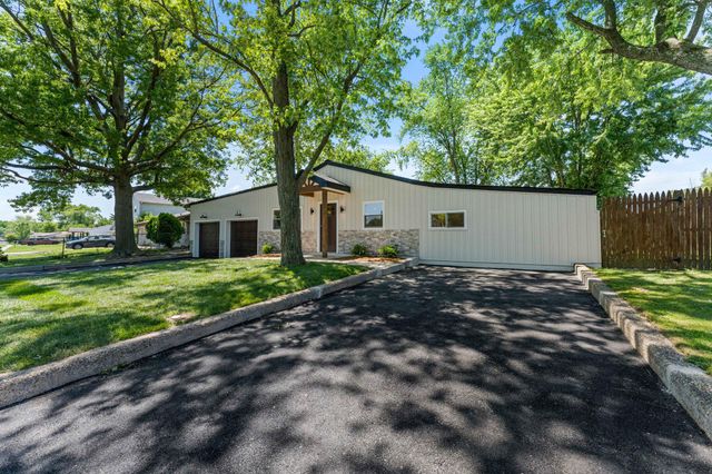 55 BALSAM RD, Levittown, PA 19057