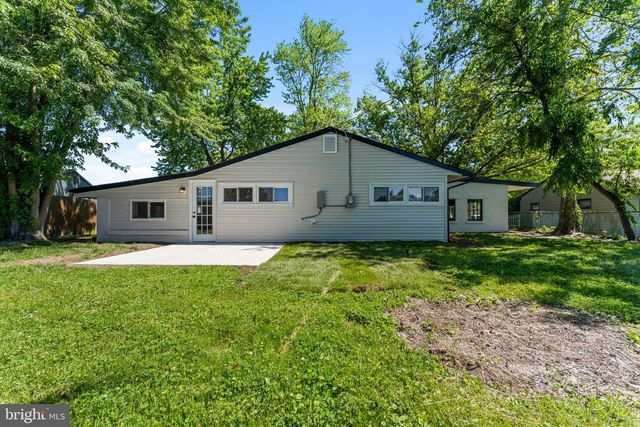 55 BALSAM RD, Levittown, PA 19057