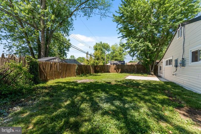 55 BALSAM RD, Levittown, PA 19057
