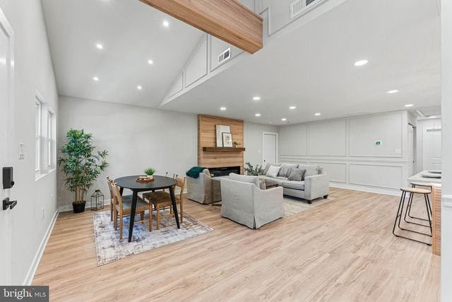 55 BALSAM RD, Levittown, PA 19057