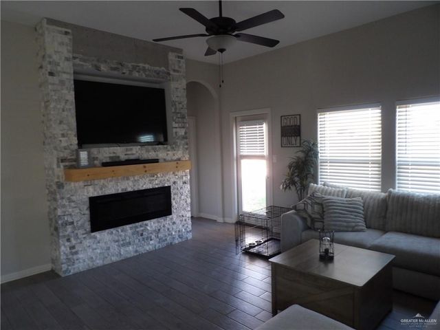 2608 N Day Lily Avenue, Edinburg, TX 78541