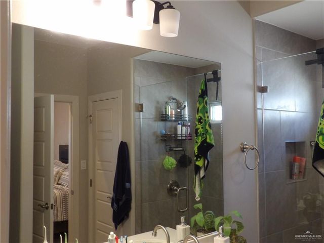 2608 N Day Lily Avenue, Edinburg, TX 78541