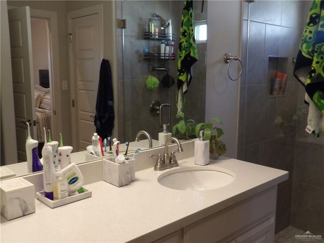 2608 N Day Lily Avenue, Edinburg, TX 78541