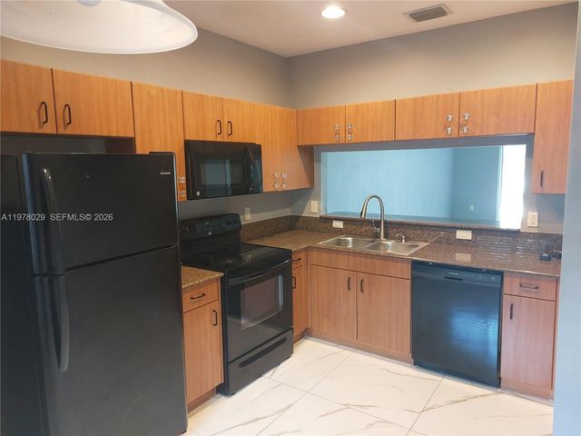 2566 SW 82nd Ave 104, Miramar, FL 33025