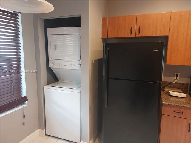 2566 SW 82nd Ave 104, Miramar, FL 33025