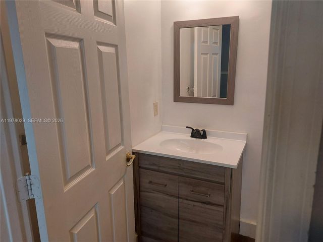 2566 SW 82nd Ave 104, Miramar, FL 33025