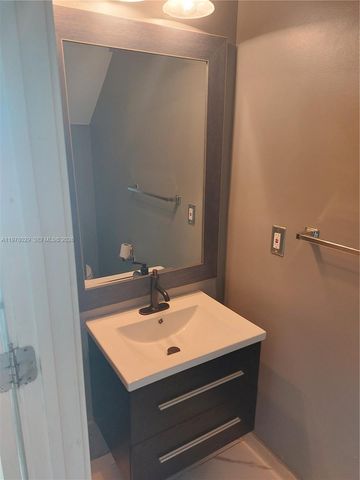 2566 SW 82nd Ave 104, Miramar, FL 33025