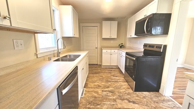 534 Center Street, South Beloit, IL 61080