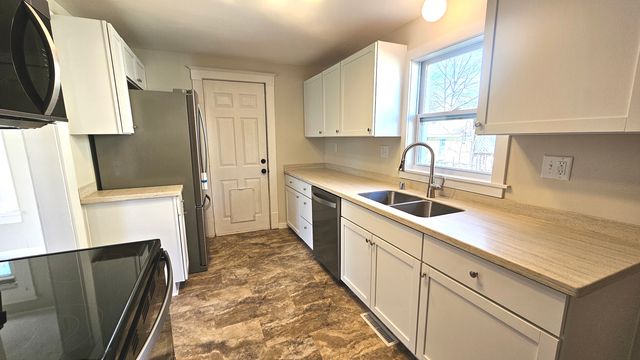 534 Center Street, South Beloit, IL 61080