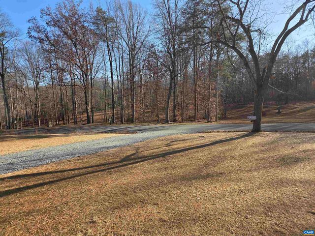 115 BUSBEES POINT RD, Bumpass, VA 23024