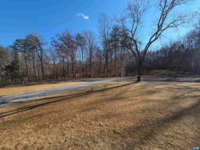 115 BUSBEES POINT RD, Bumpass, VA 23024