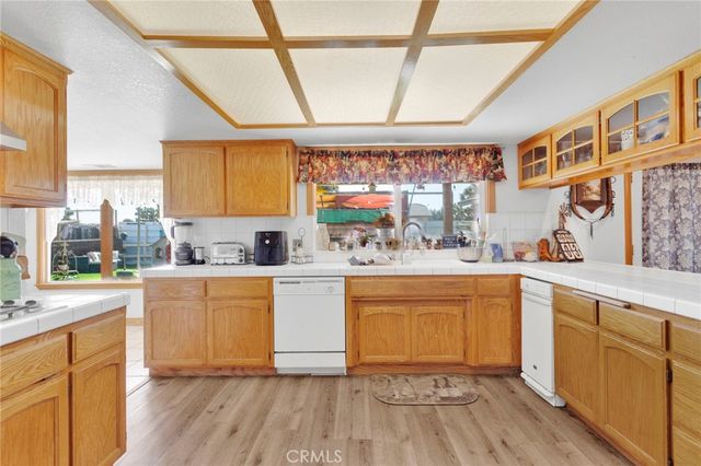 10276 Aster Road, Oak Hills, CA 92344