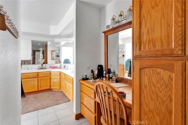 10276 Aster Road, Oak Hills, CA 92344